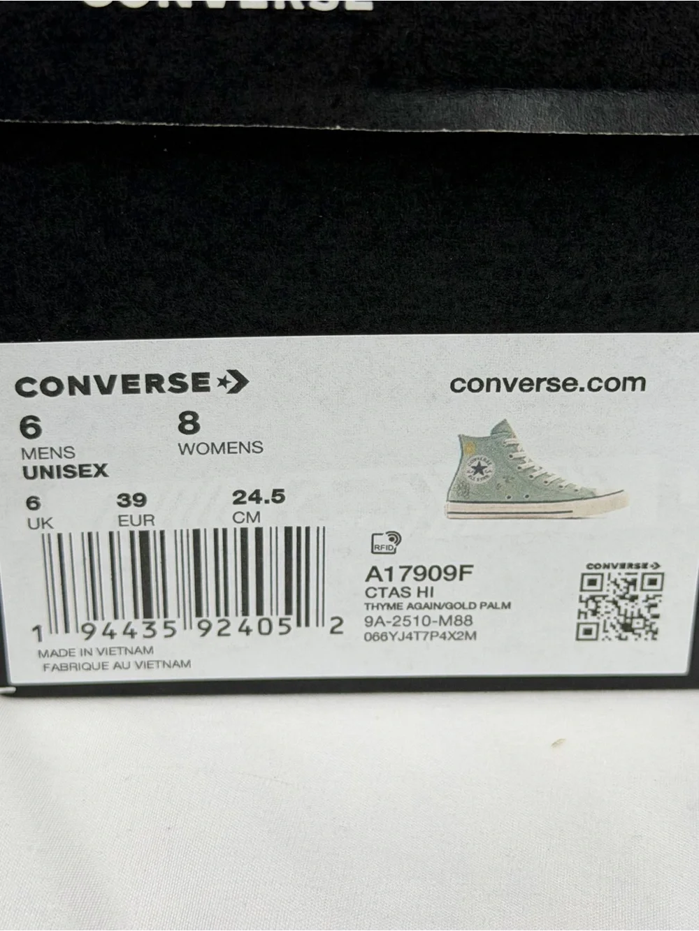 Converse Chuck Taylor High Top Embroidered Light Green Women’s Size 8